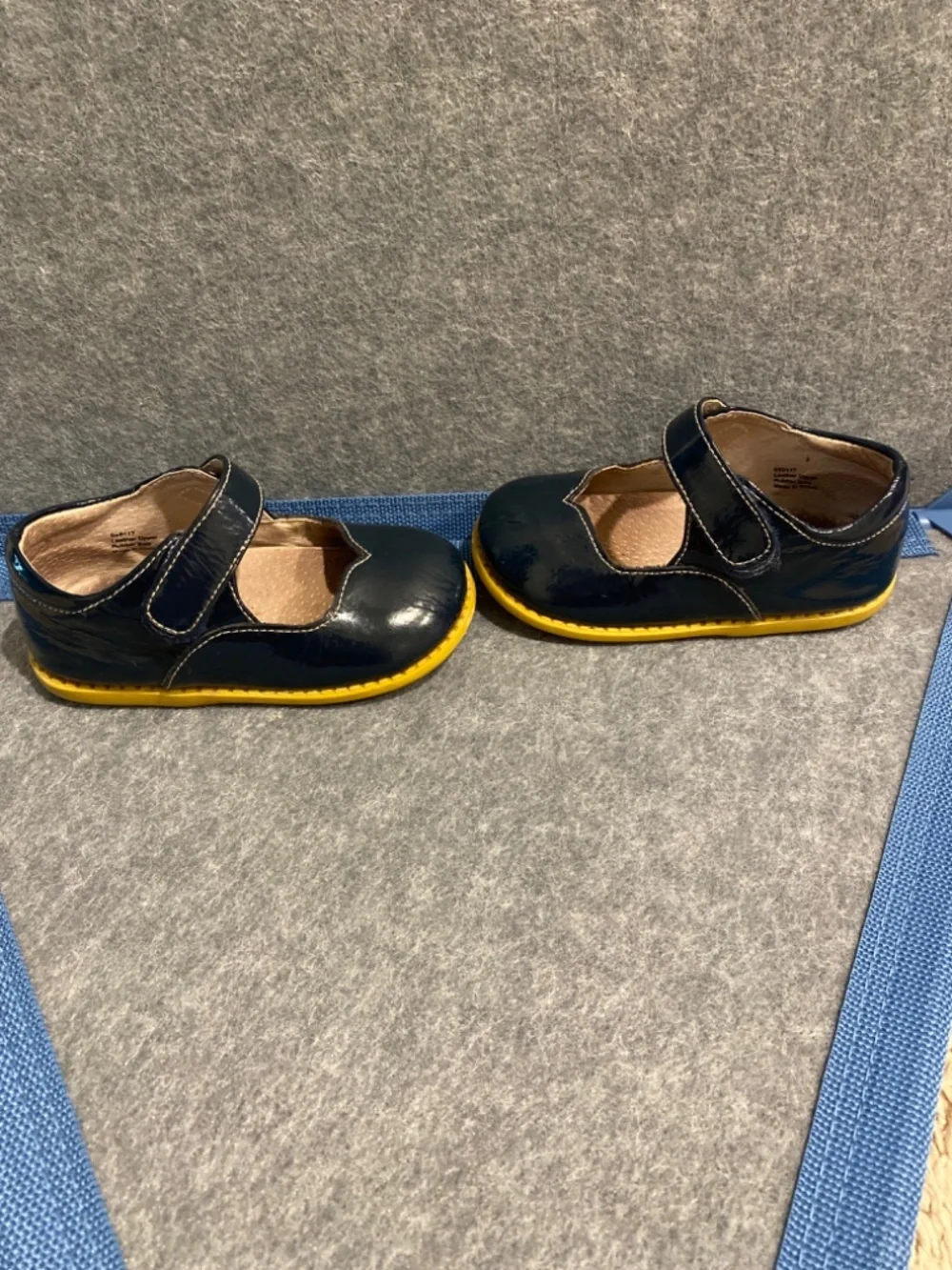 Livie and Luca size 7 Mary Jane Navy Patent Leather